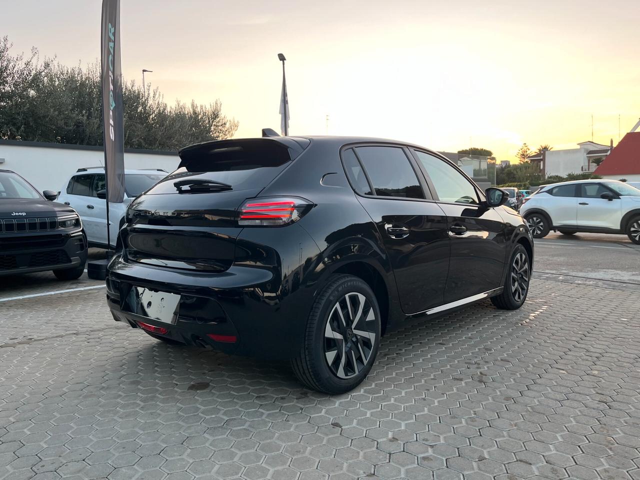 Peugeot 208 PureTech 100 Stop&Start 5 porte Business Km0