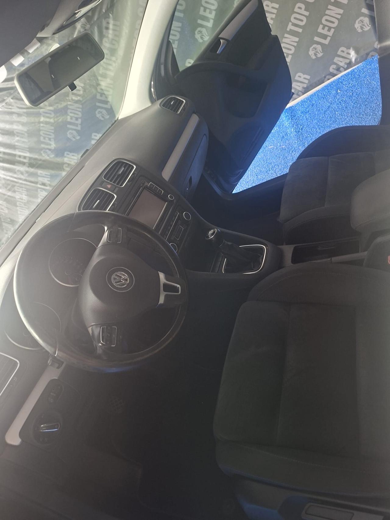 Volkswagen Golf 1.4 benzina garantita 12 mesi