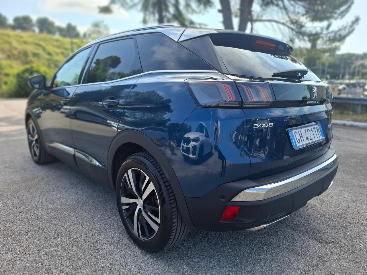 PEUGEOT 3008 BlueHDi 130 S&S EAT8 GT