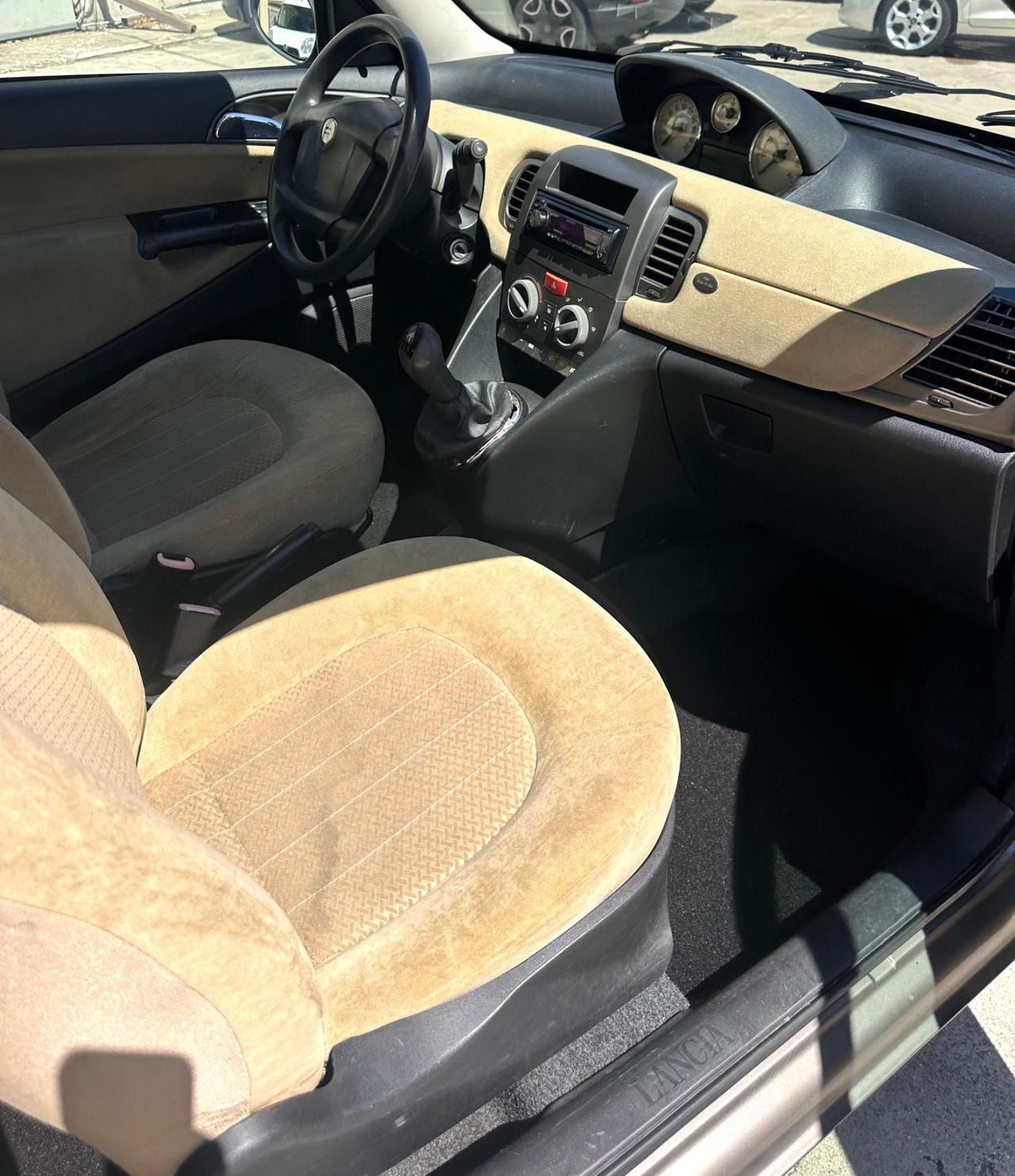Lancia Ypsilon 1.3 Multijet 70 cavalli Platino NEOPATENTATI