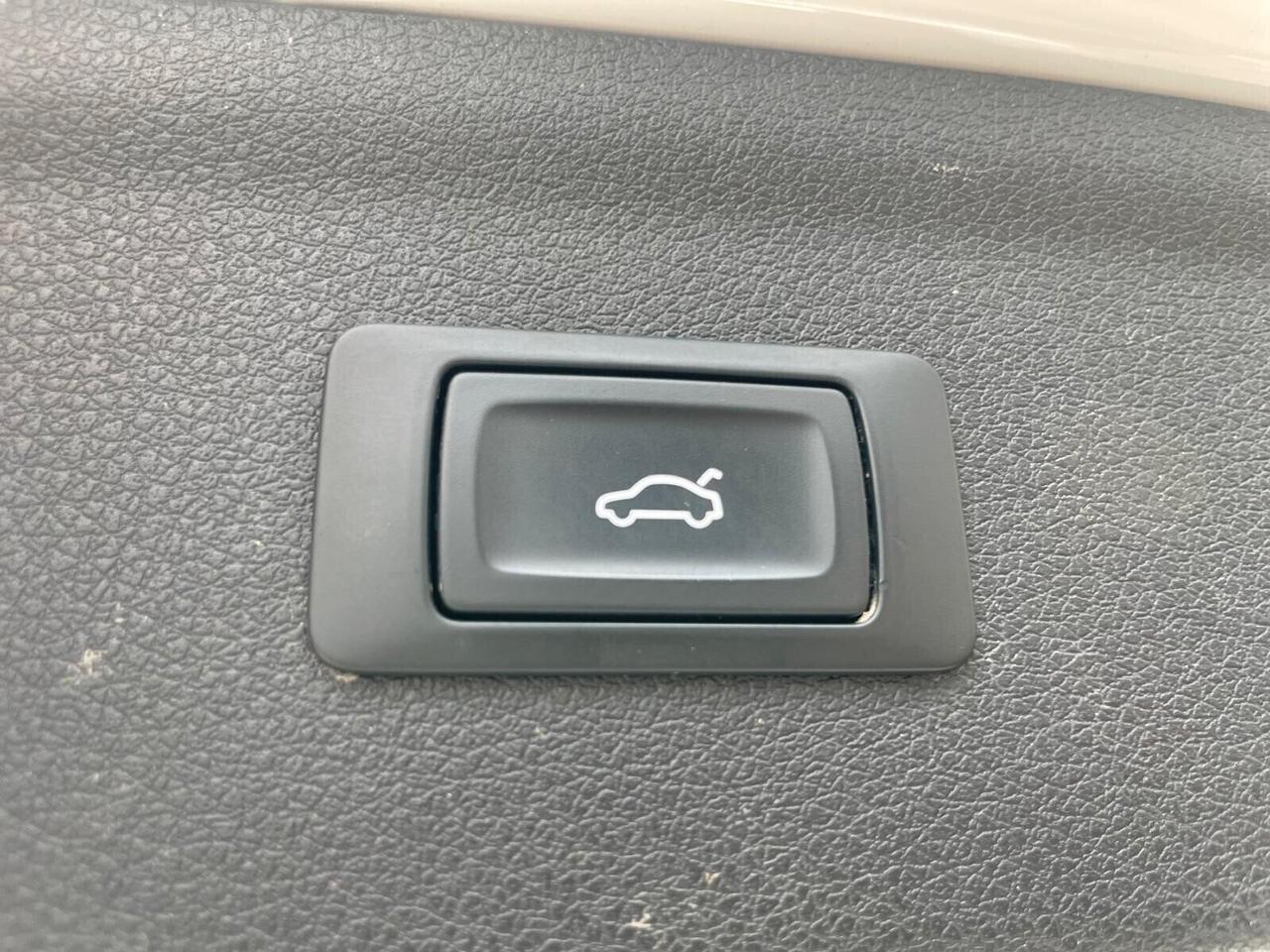 Audi Q3 2.0 TDI 150 CV Business