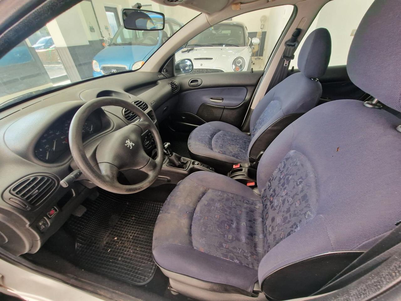 Peugeot 206 1.4 5p. XR
