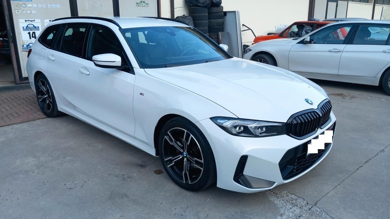 BMW 320d Touring Pacchetto M-Sport SHZ NAVI LED