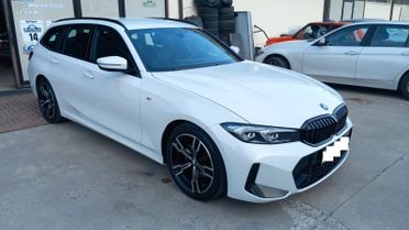 BMW 320d Touring Pacchetto M-Sport SHZ NAVI LED