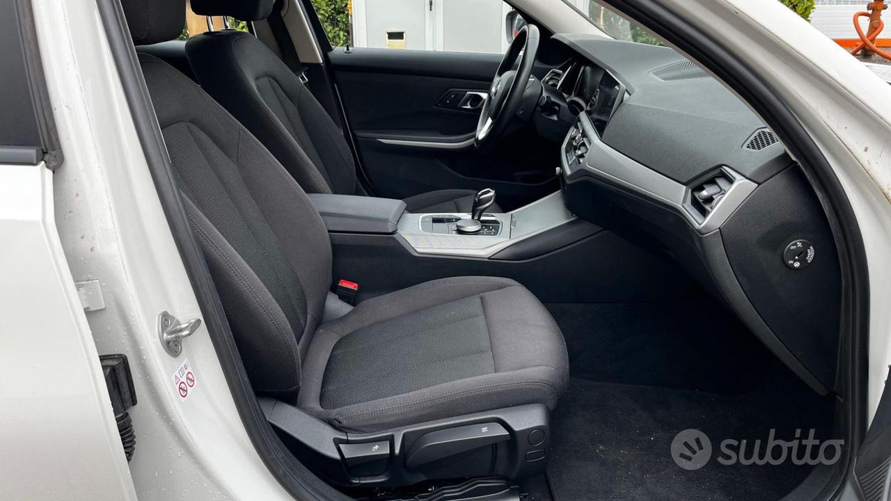 BMW 320D TOURING BUSINESS ADVANTAGE AUT.