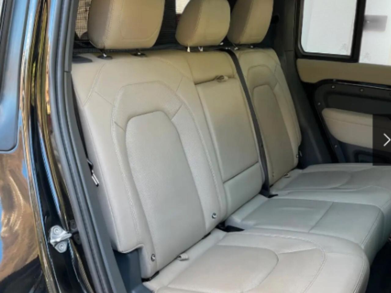 Land Rover Defender 110 3.0D I6 300 CV AWD Auto X-Dynamic SE Perfetta