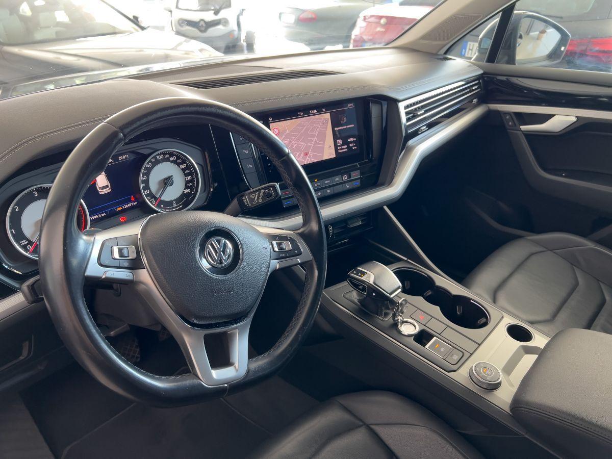VOLKSWAGEN - Touareg - 3.0 TDI Black Style