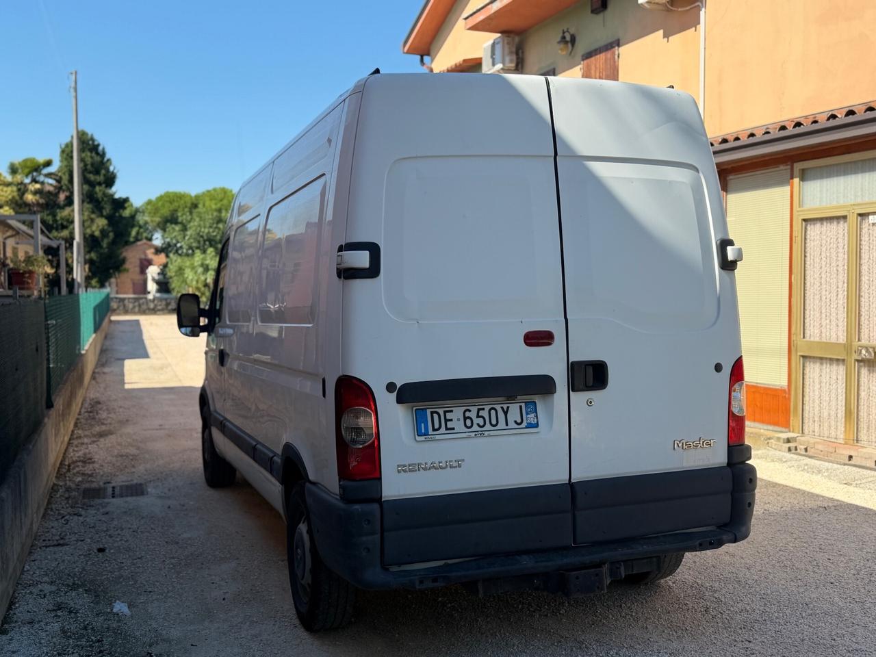 Renault master