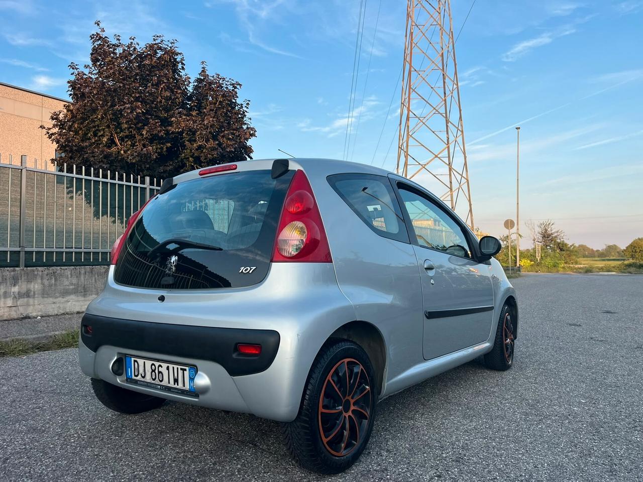 Peugeot 107 1.0 68CV 3p. SOLO 49.000 KM !!!