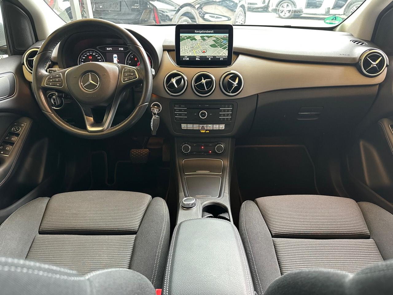 Mercedes-benz B 180 Sport/Automatic