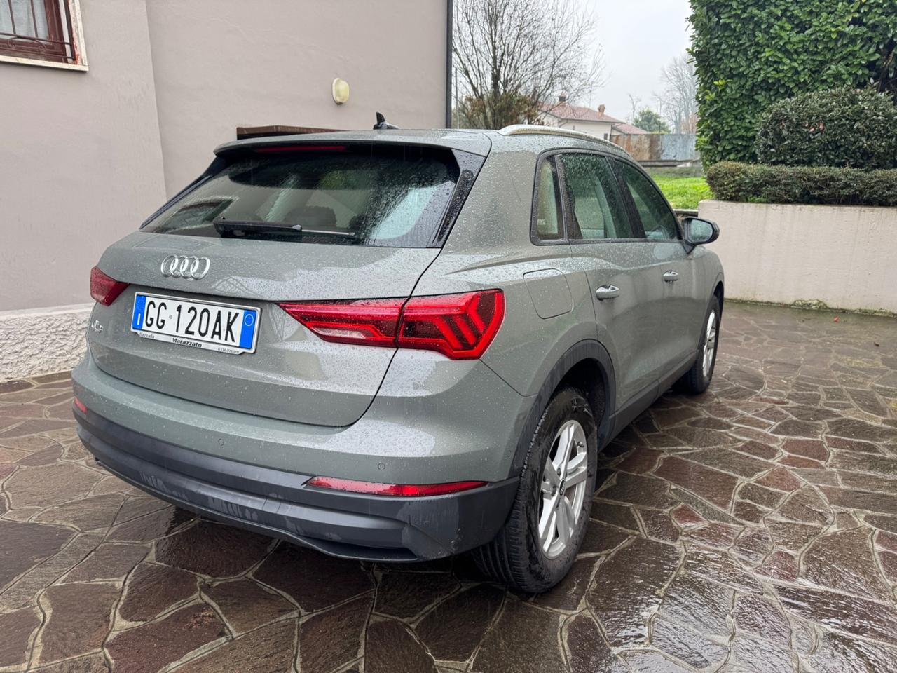 Audi Q3 SPB 45 TFSI e S tronic Business Plus