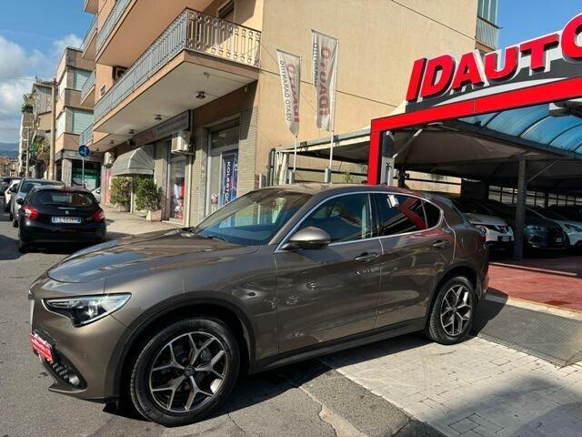 Alfa Romeo Stelvio 2.2 Turbodiesel 210 CV AT8 Q4 Super