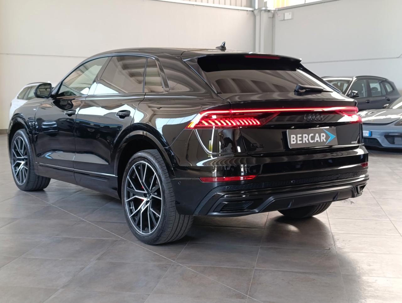 Audi Q8 55 3.0 tfsi mhev Sport quattro tiptronic