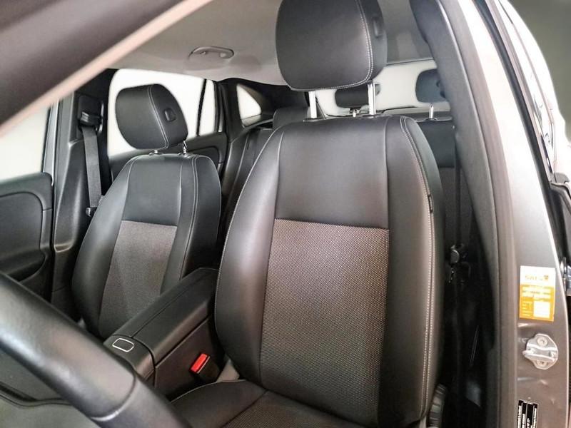 MERCEDES-BENZ GLA 200 d Automatic Business Extra