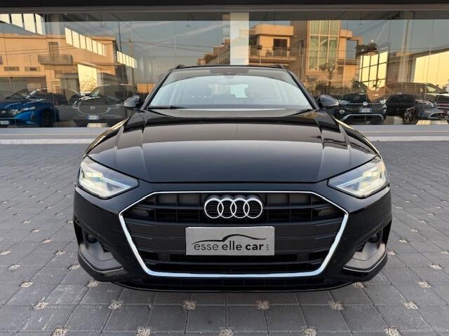 Audi A4 Avant 30 TDI/136 CV S tronic Business 2022