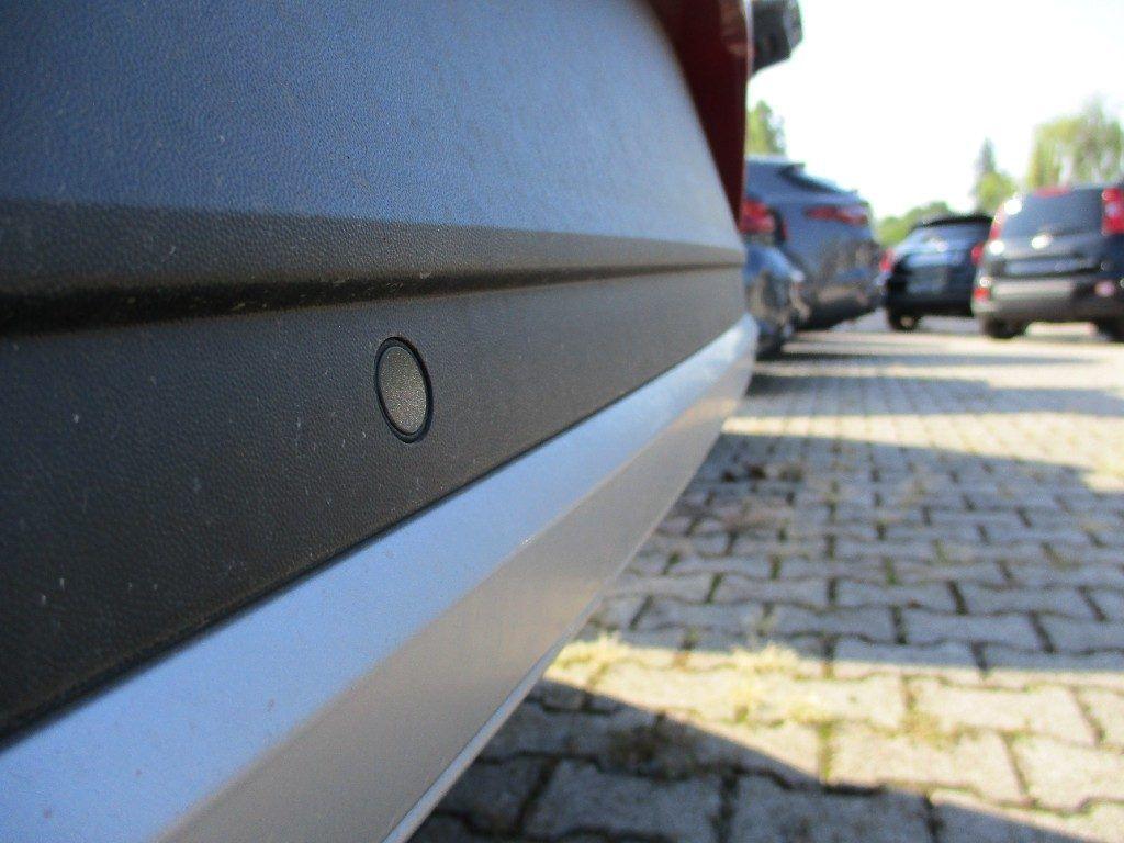 Volkswagen T-Roc 1.0 TSI Life - Retrocamera - List. 33.000