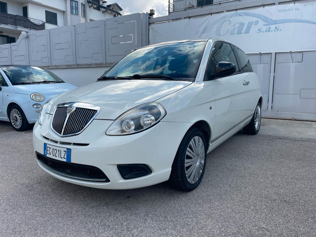 Lancia Ypsilon 1.3 MJT 75 CV Elle