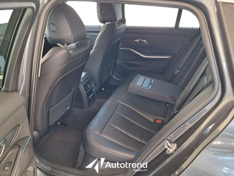 BMW Serie 3 Touring 320d 190 CV Automatica 48V Mild Hybrid Luxury