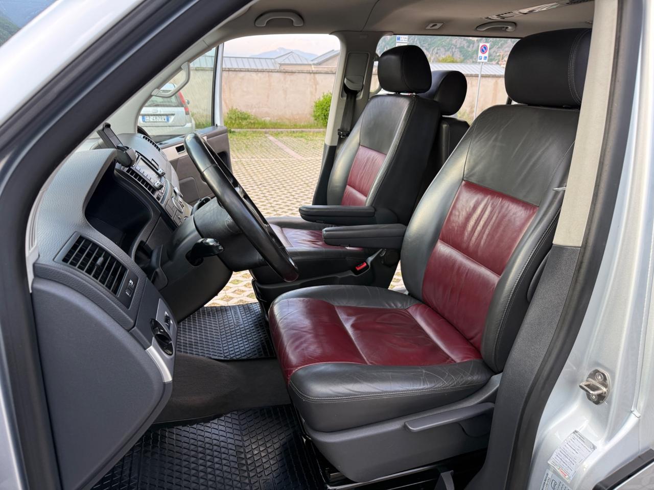 T5 Multivan 2.5 TDI/174CV 4motion 4x4 CONCERT 7 posti