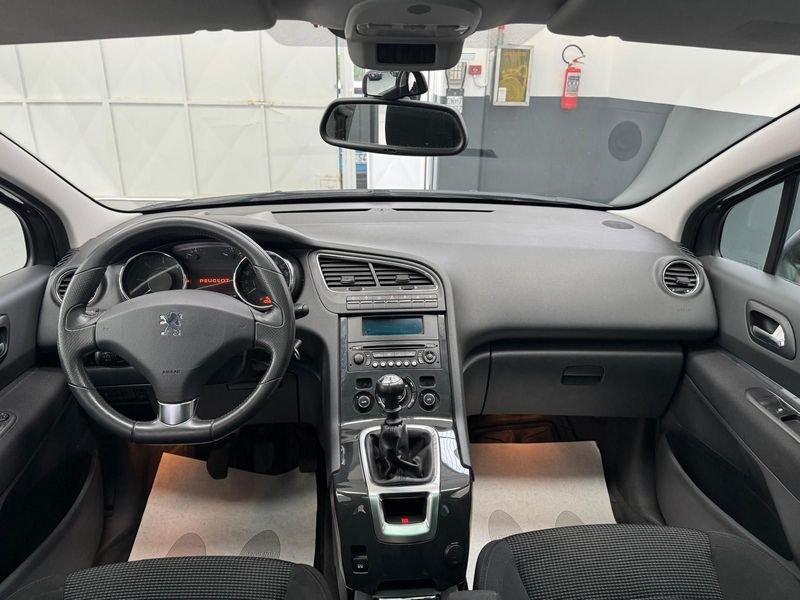 Peugeot 5008 5008 1.6 HDi 112CV Féline