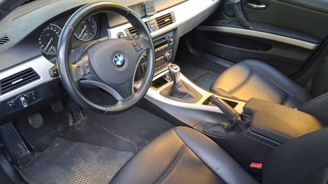 BMW 320 d cat xDrive Touring Attiva 4x4