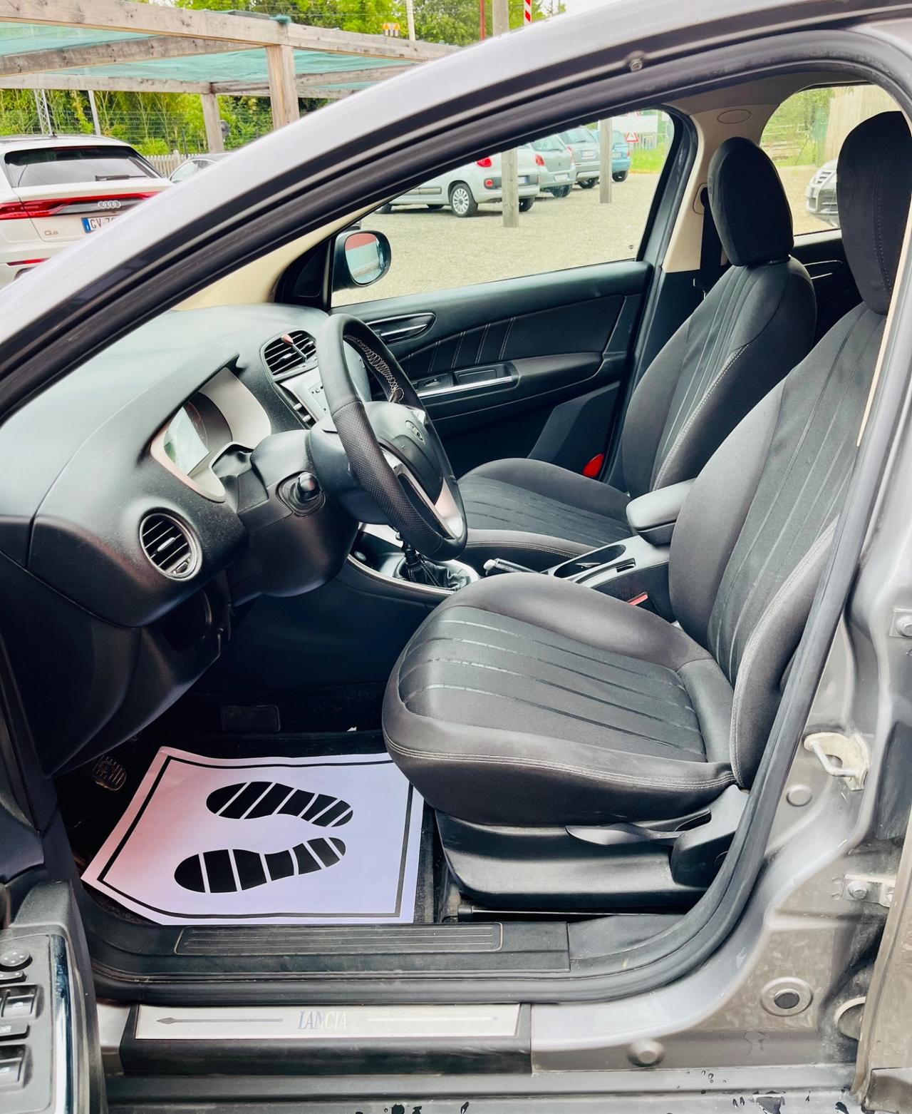 Lancia Delta 1.6 MJT DPF Platino