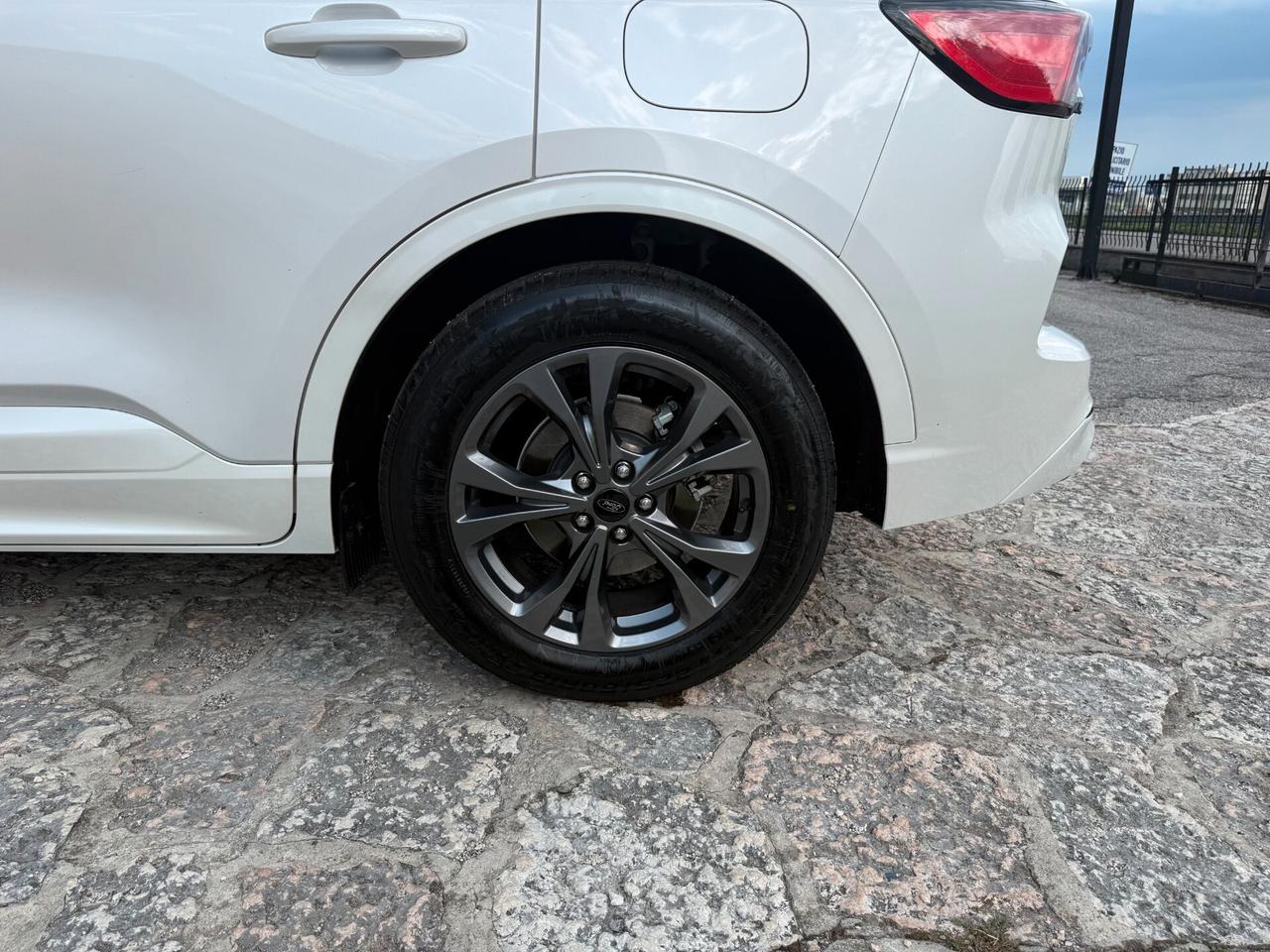 Ford Kuga 1.5 EcoBlue 120 CV aut. 2WD ST-Line X