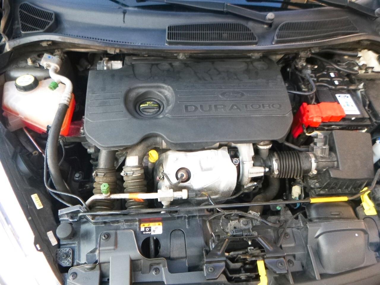 Ford Fiesta 1.5 TDCi 75CV 5 porte ST-Line NEOPATENTATI