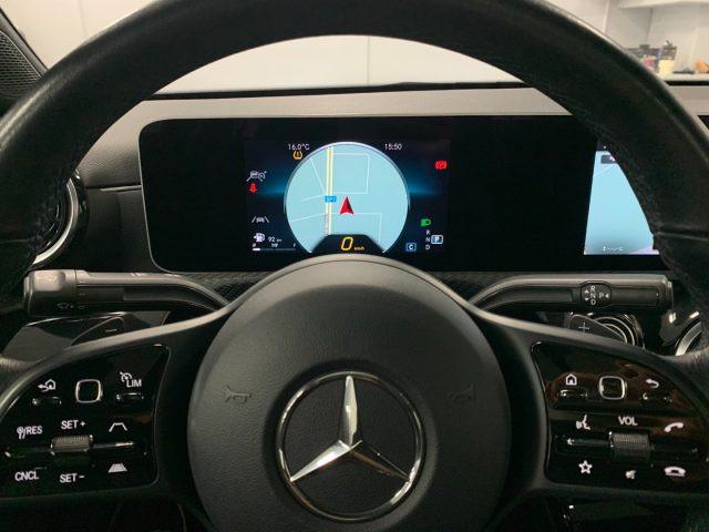 MERCEDES-BENZ CLA 180 d Coupe Tetto Apribile Automatico Sport