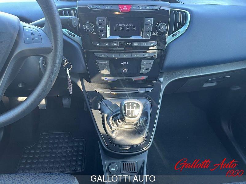 Lancia Ypsilon 1.0 FireFly 70cv Hybrid