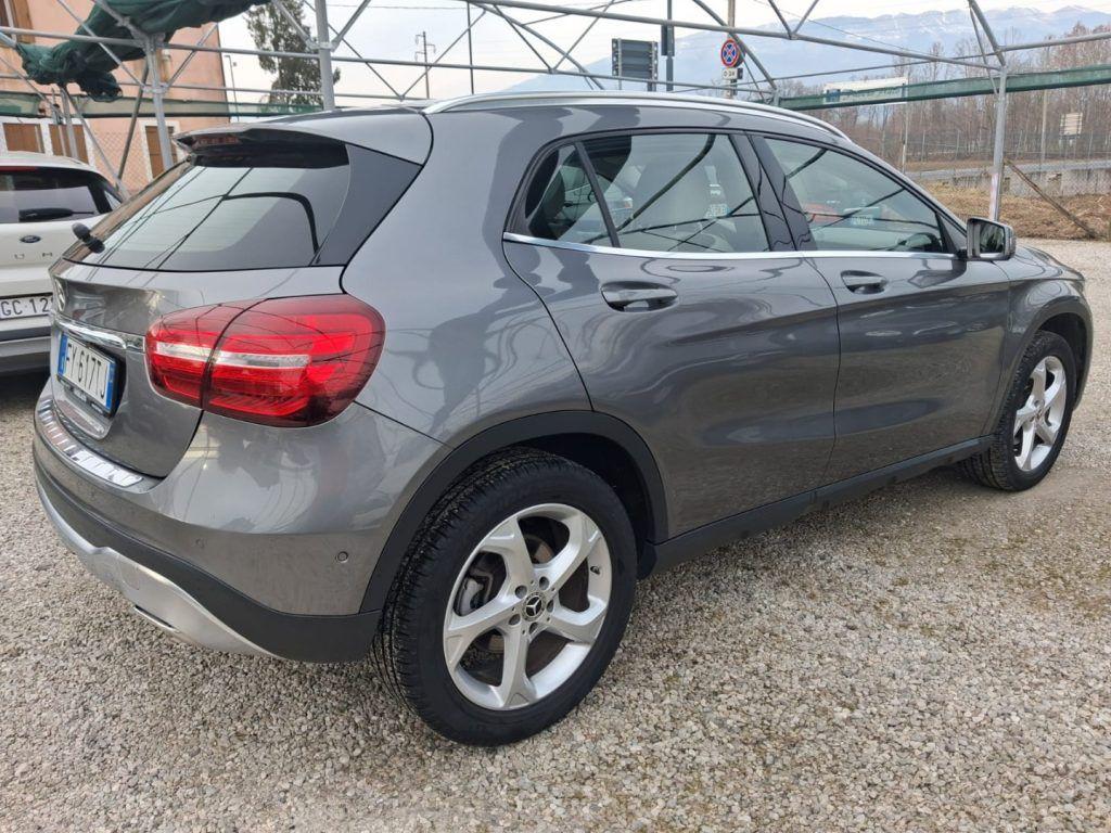 Mercedes-Benz GLA 200 d Automatic Sport