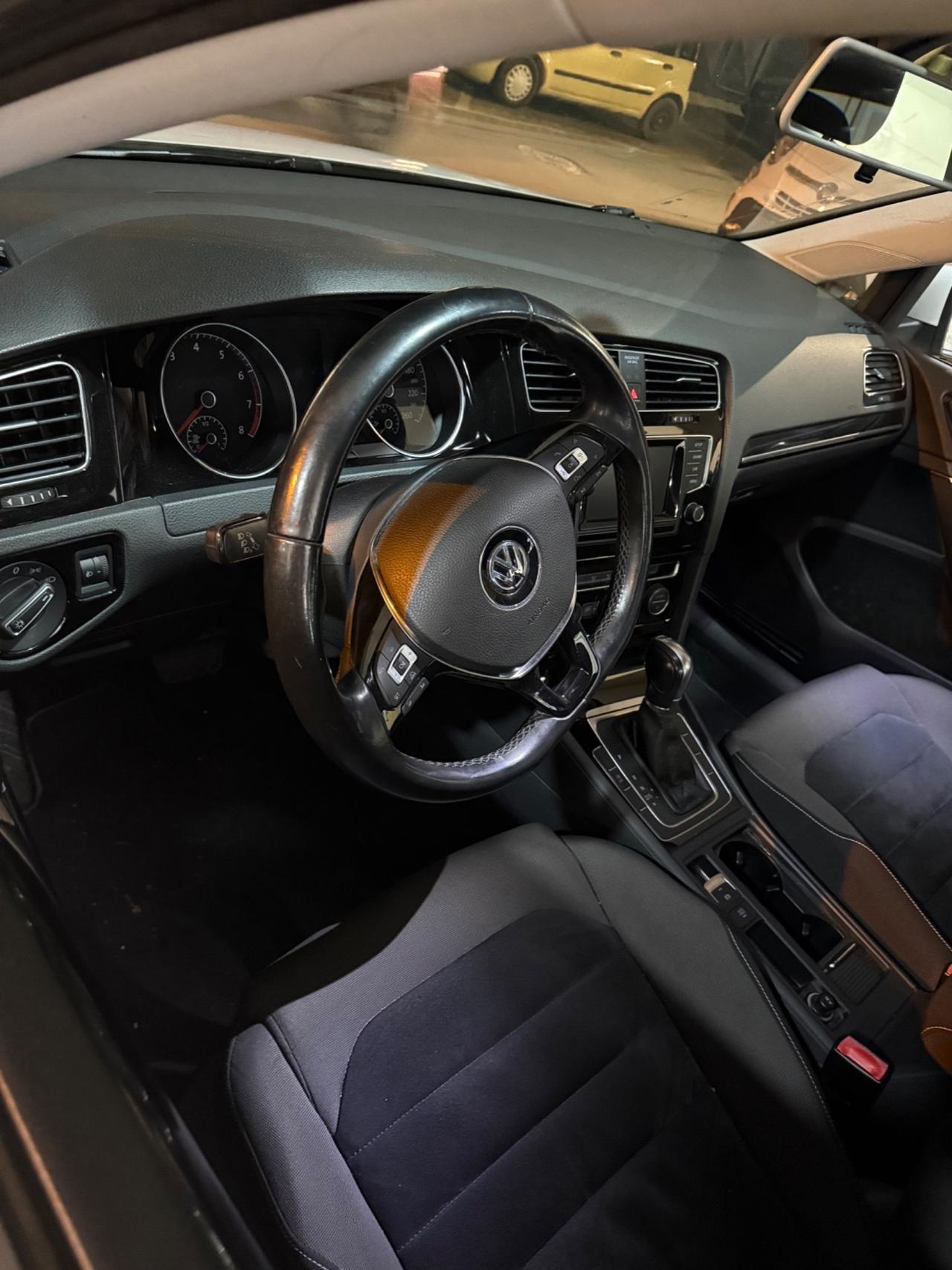 Volkswagen Golf Business 1.4 TGI DSG 5p. Comfortline BlueMotion