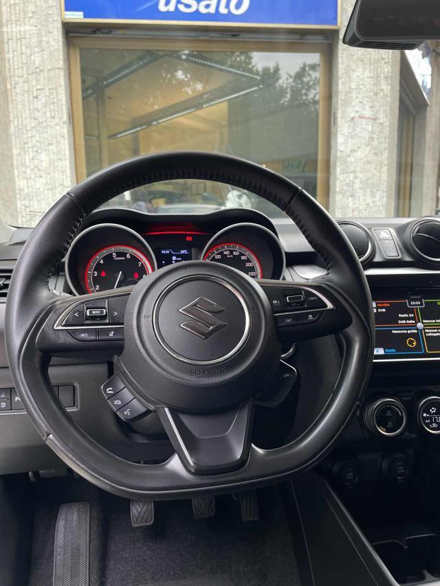 SUZUKI Swift 1.2 Hybrid Top