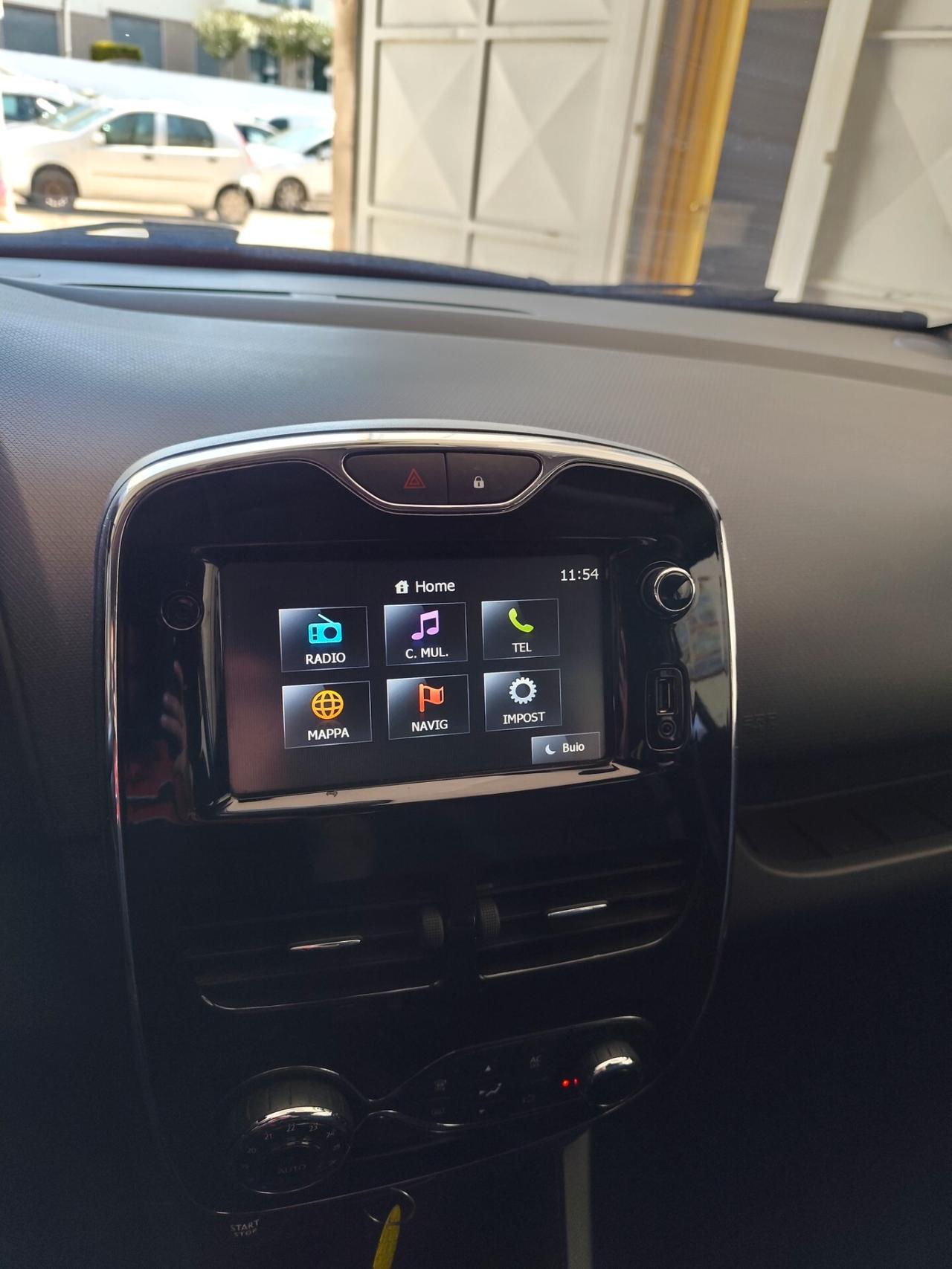 Renault Clio 1.2 75CV 5 porte Costume National