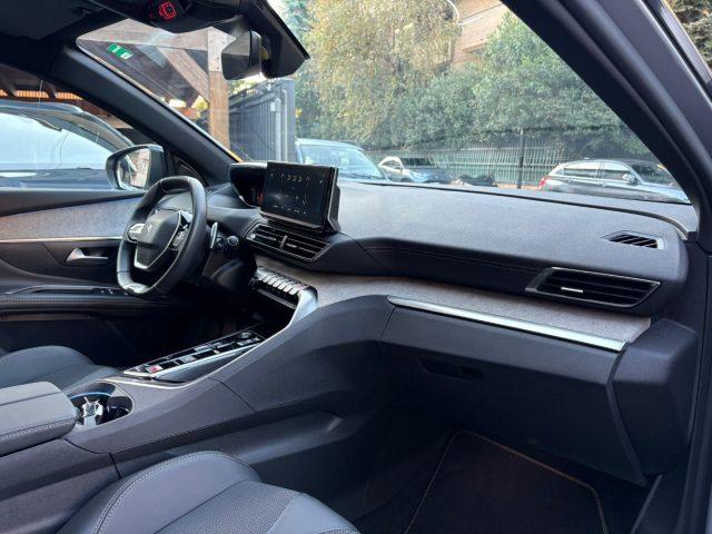 PEUGEOT 5008 Hybrid 136 e-DCS6 GT