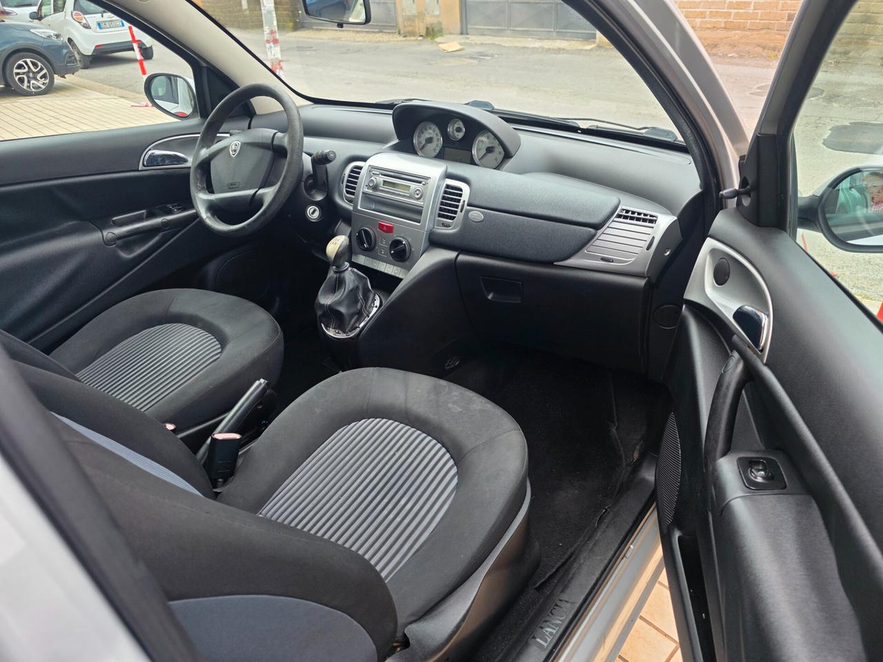 Lancia Ypsilon 1.2 Argento
