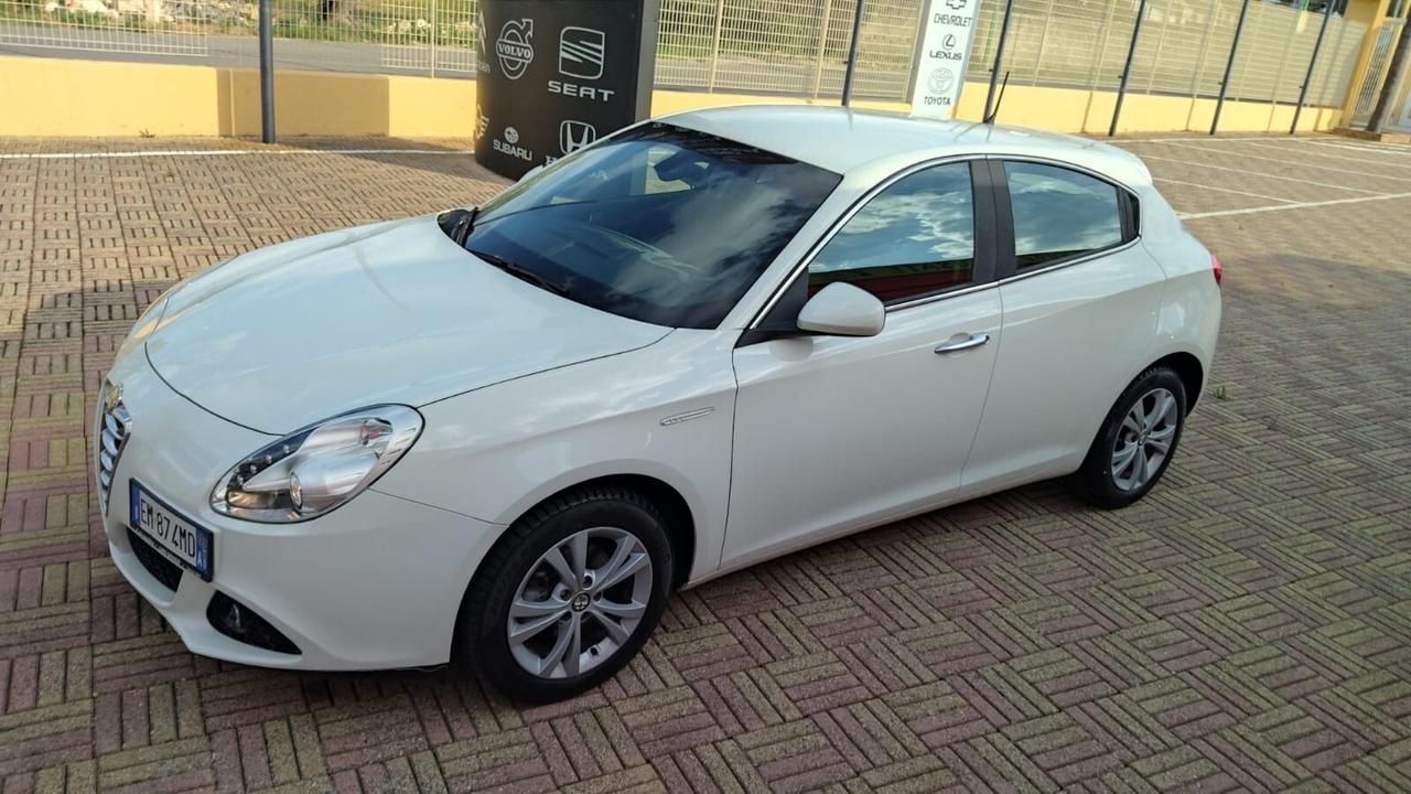 Alfa Romeo Giulietta 1.6 JTDm-2 105 CV Distinctive