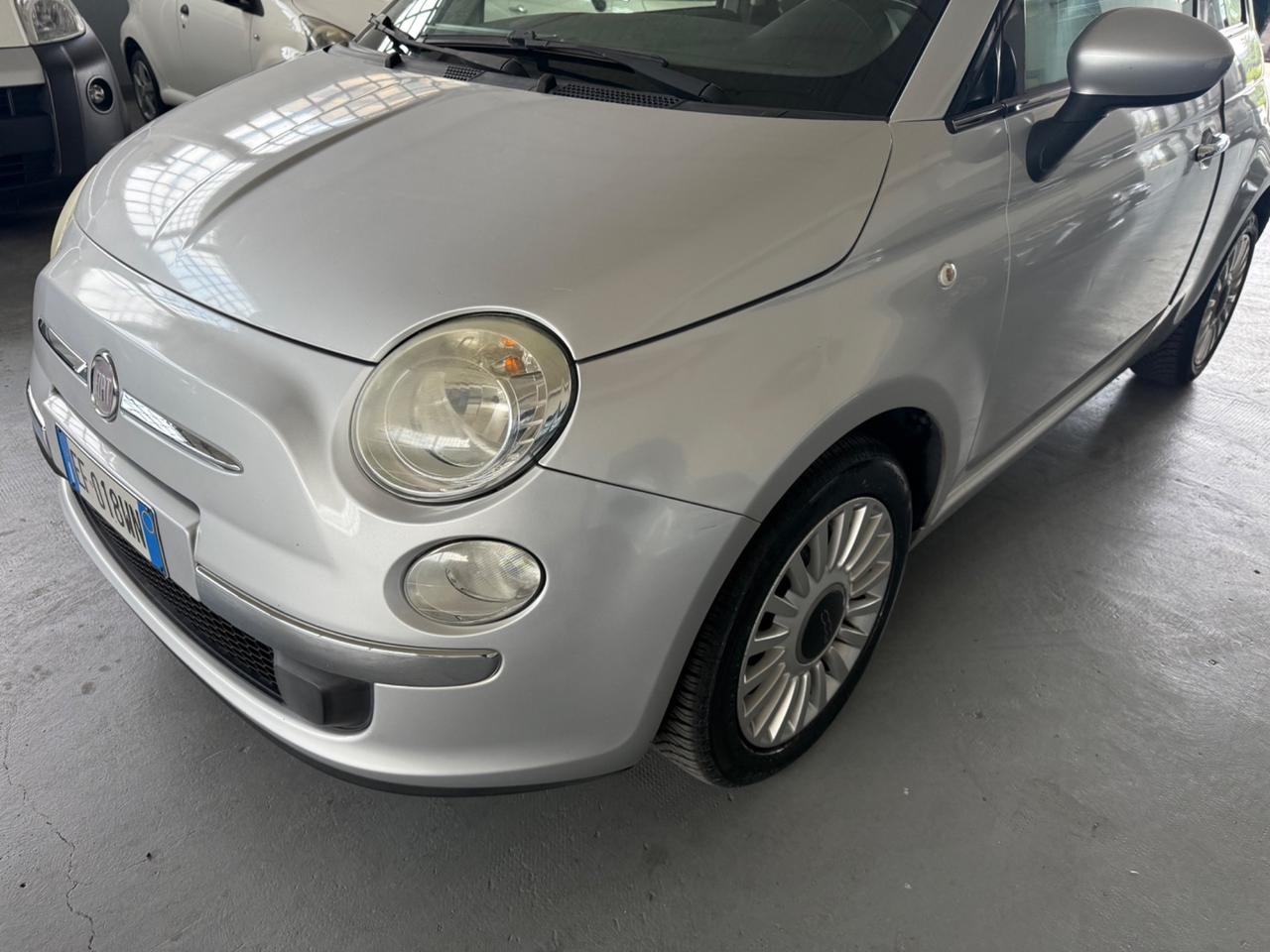 Fiat 500 1.2 LOUNGE BENZINA NEOPATENTATI