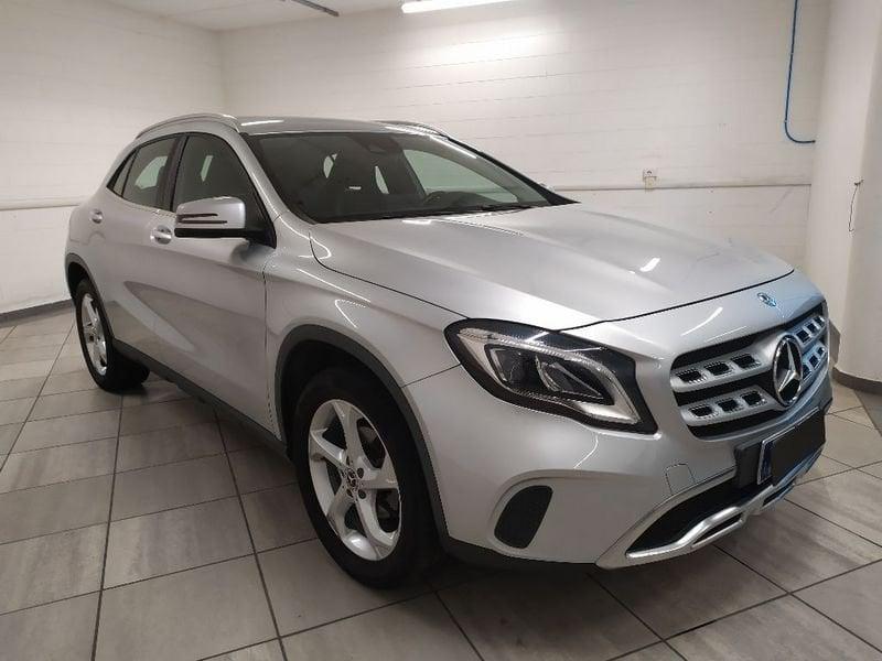 Mercedes-Benz GLA 200 d Premium 4matic auto