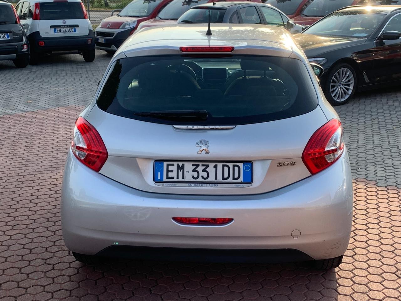 Peugeot 208 1.4 HDi 68 CV 3 porte Allure