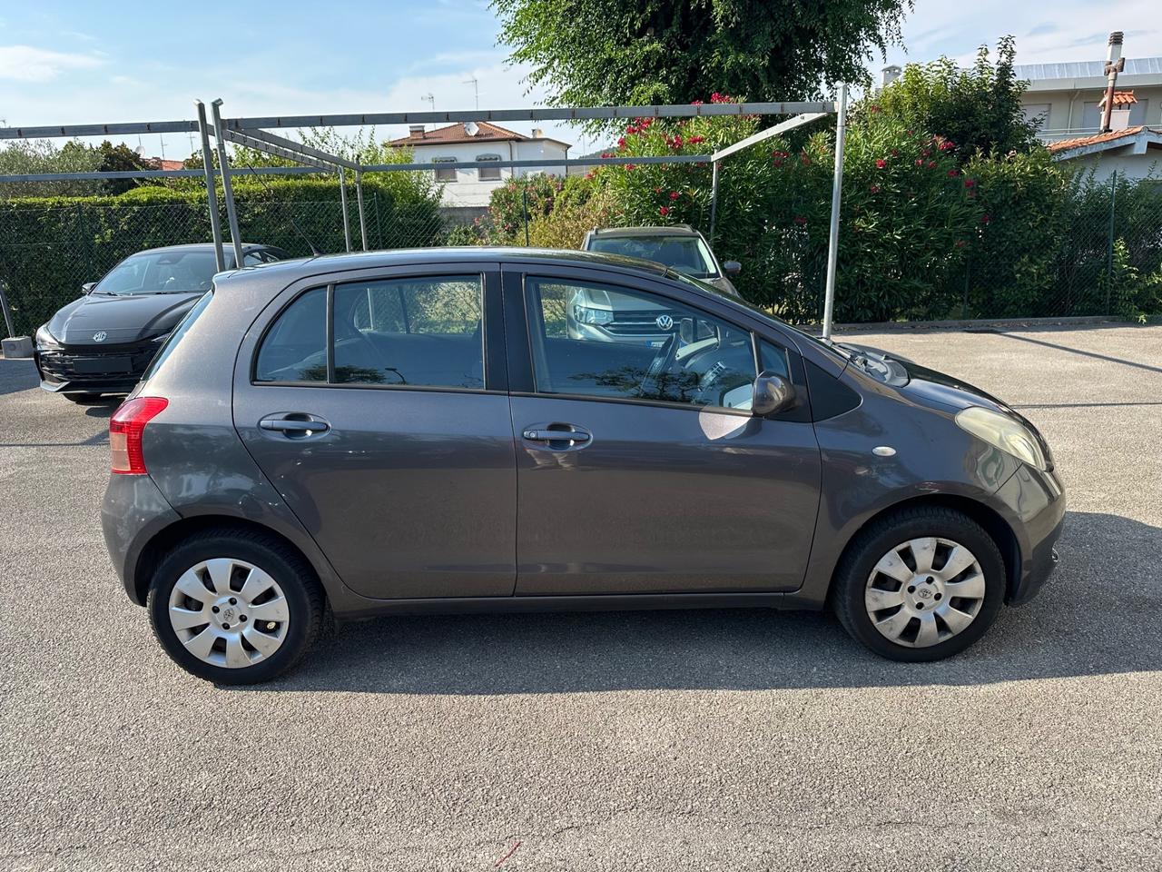 Toyota Yaris 1.0 5p. Now - 97.000km - Neopatentati