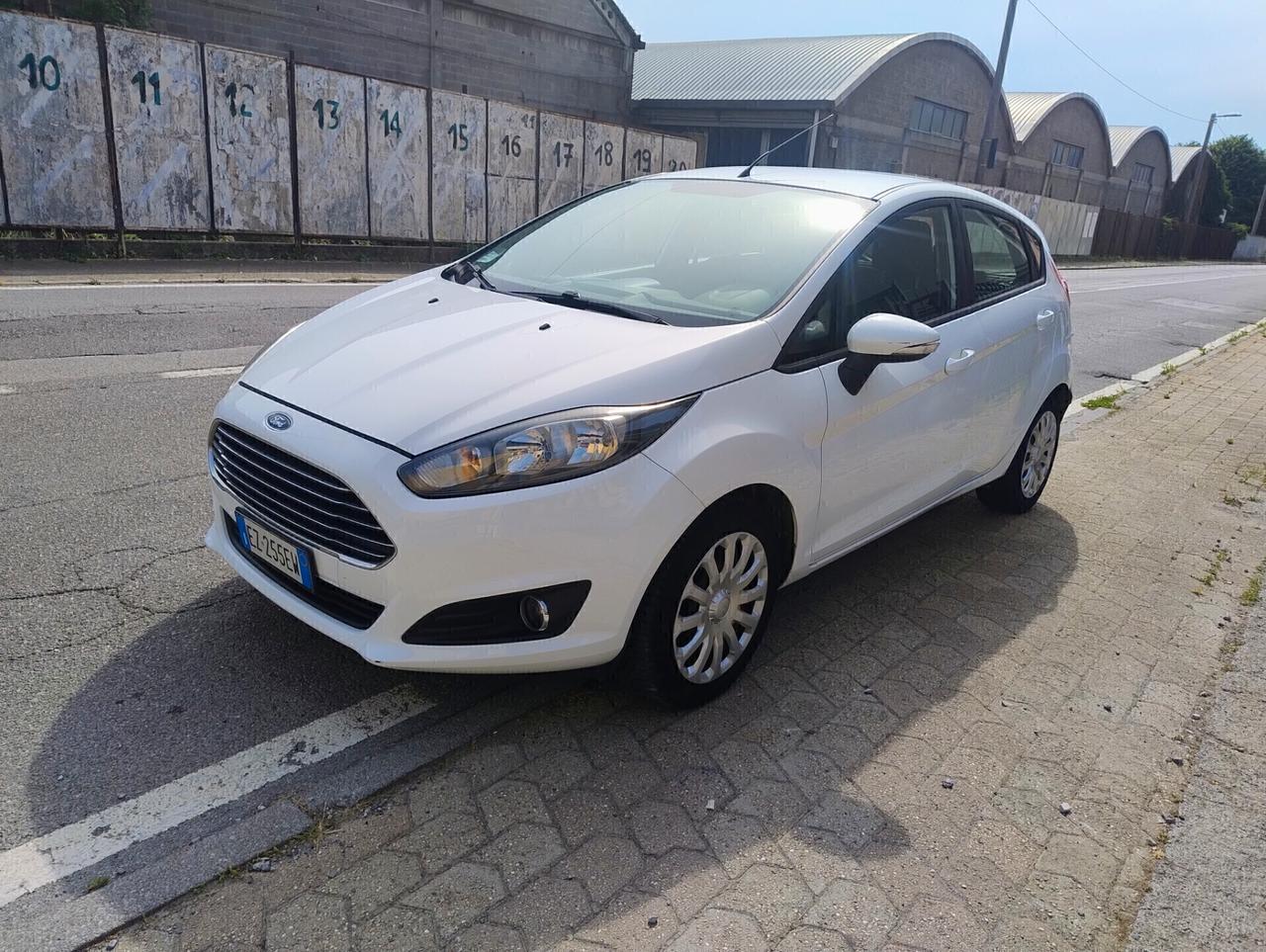 Ford Fiesta 1.5 TDCi 75CV 5 porte WHITE EDITION 2015 NEOP