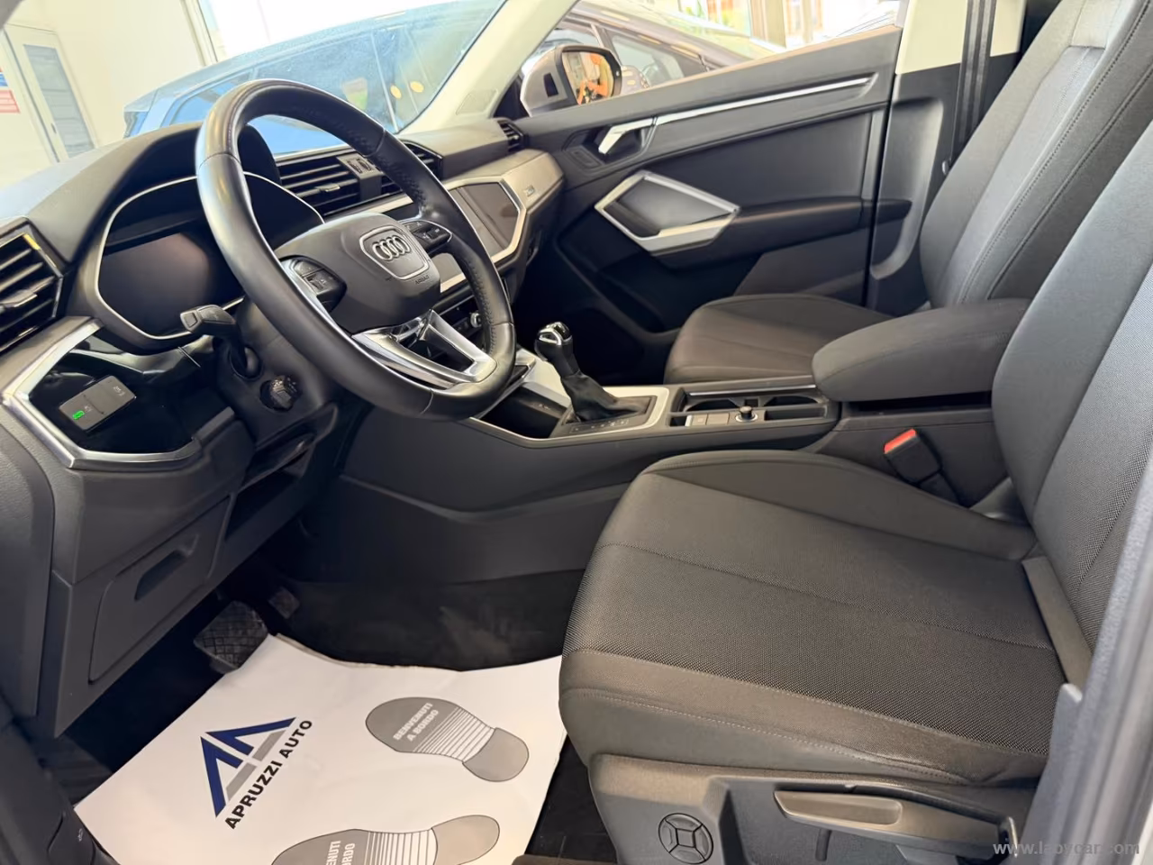 AUDI Q3 35 TDI S tronic Business Advanced