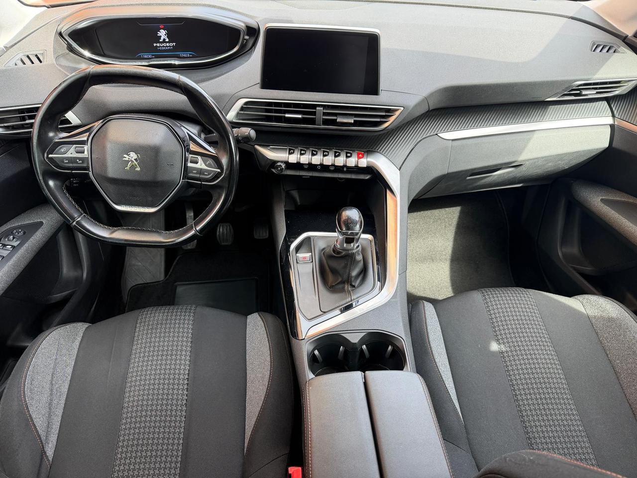 Peugeot 3008 1.5 BlueHDi 130cv *UNIPRO*
