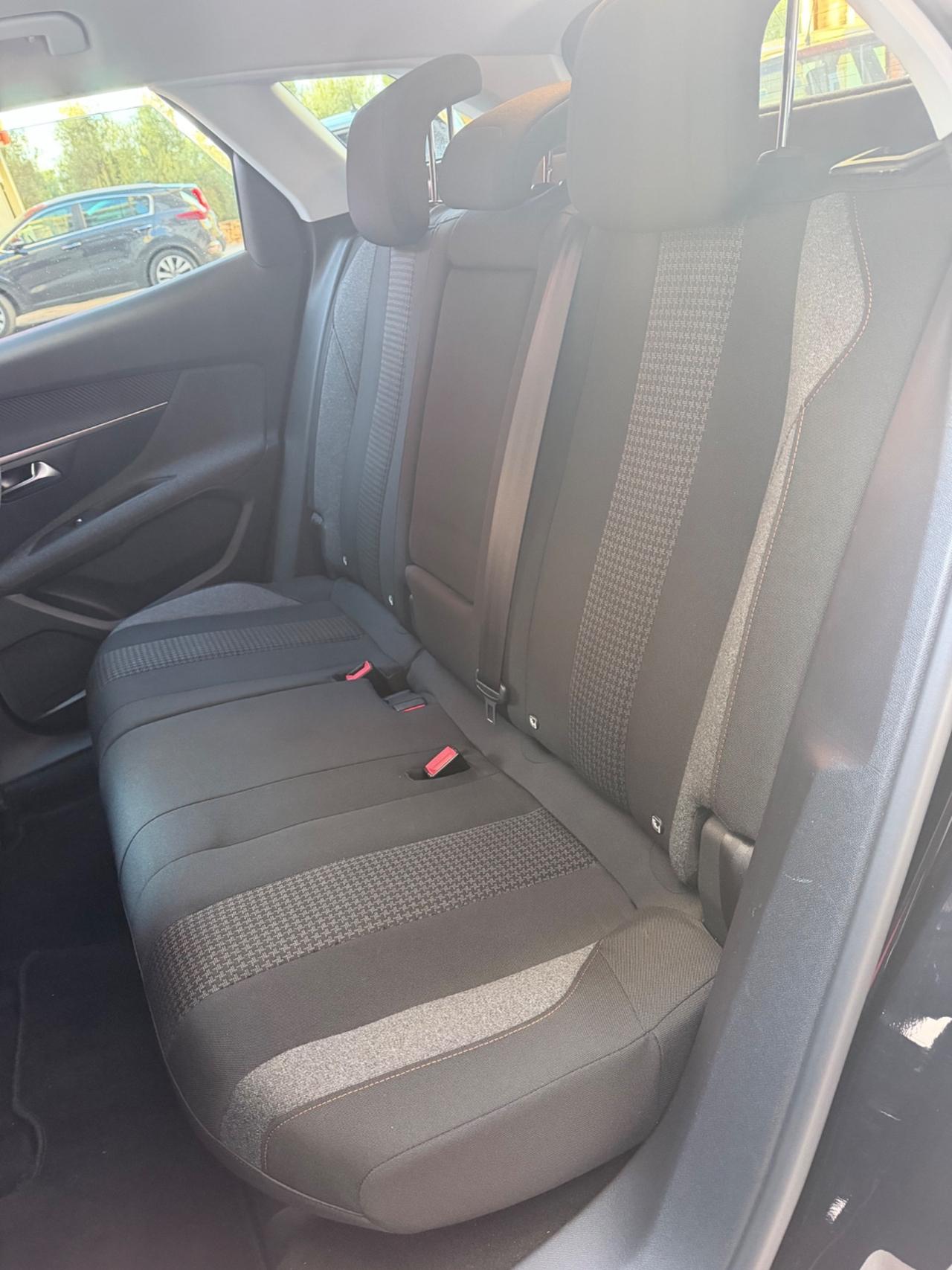 Peugeot 3008 1.6 DIESEL 130 cv AUTOCARRO N1