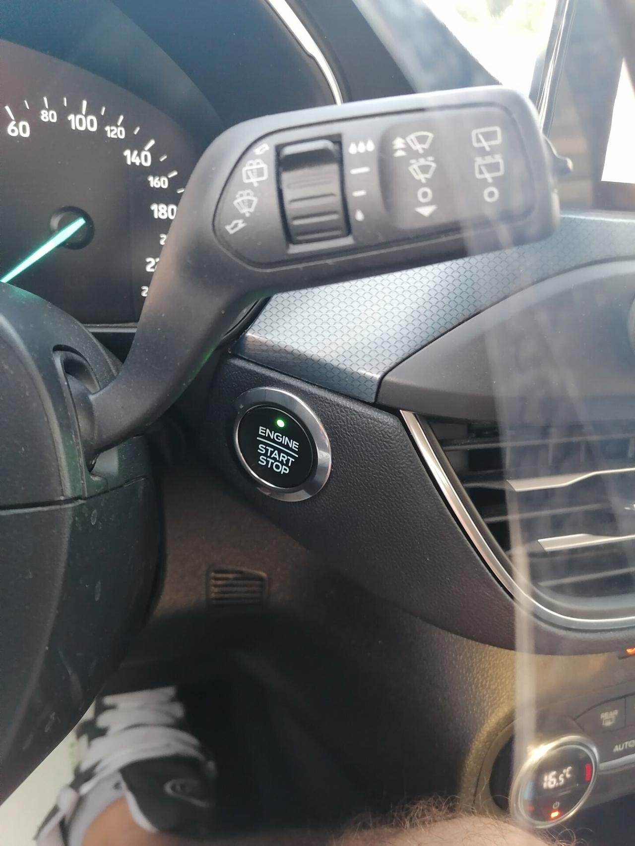 Ford FOCUS ACTIVE 1.5 DIESEL 120 CV **100.000 KM** 2021**