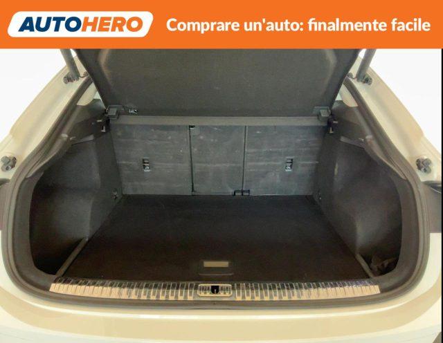 AUDI Q3 35 TDI S line edition