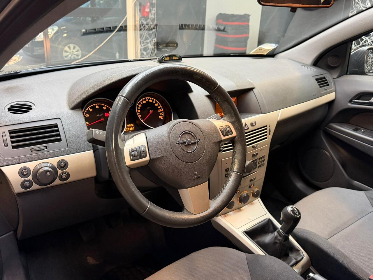 Opel Astra GTC 1.4 16V Twinport 3 porte Enjoy