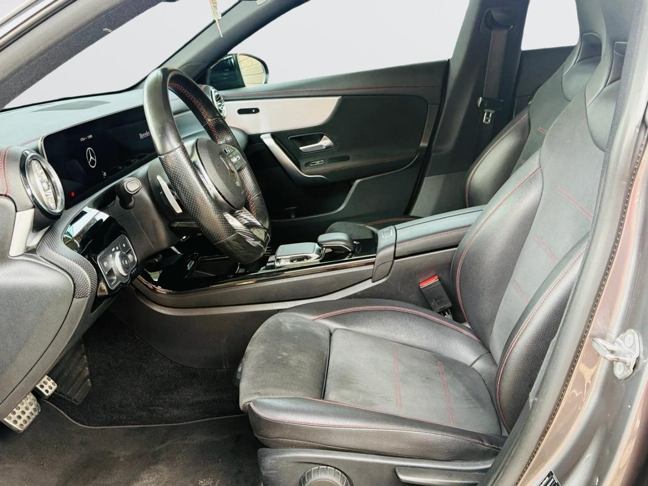 Mercedes-benz CLA 220 4MATIC 190 CV*MODELLO PREMIUM*SCARICHI SPORTIVI*APERTI*