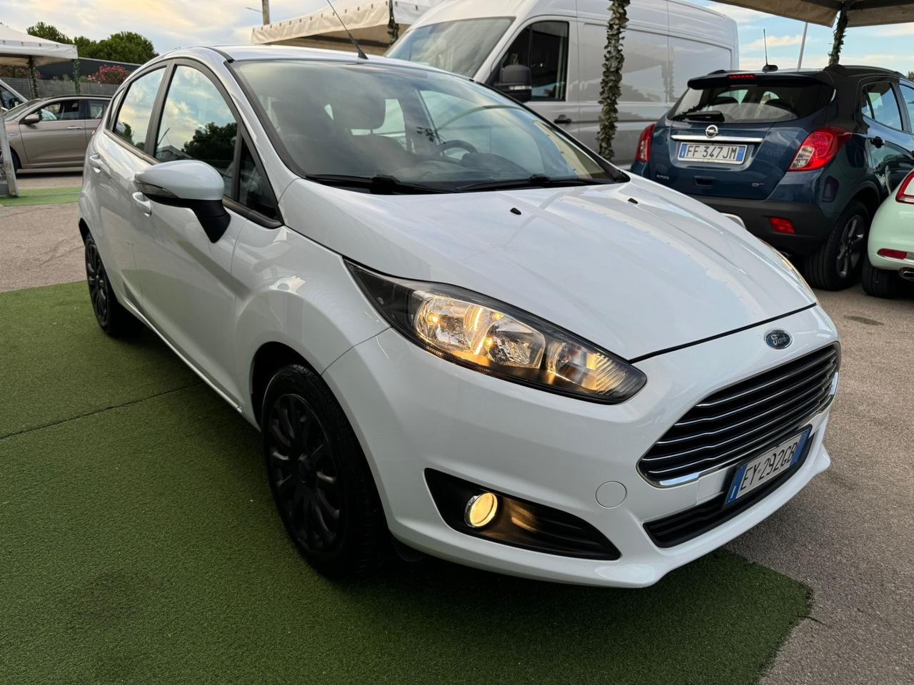 Ford Fiesta 1.5 TDCi 75CV 5 porte Titanium